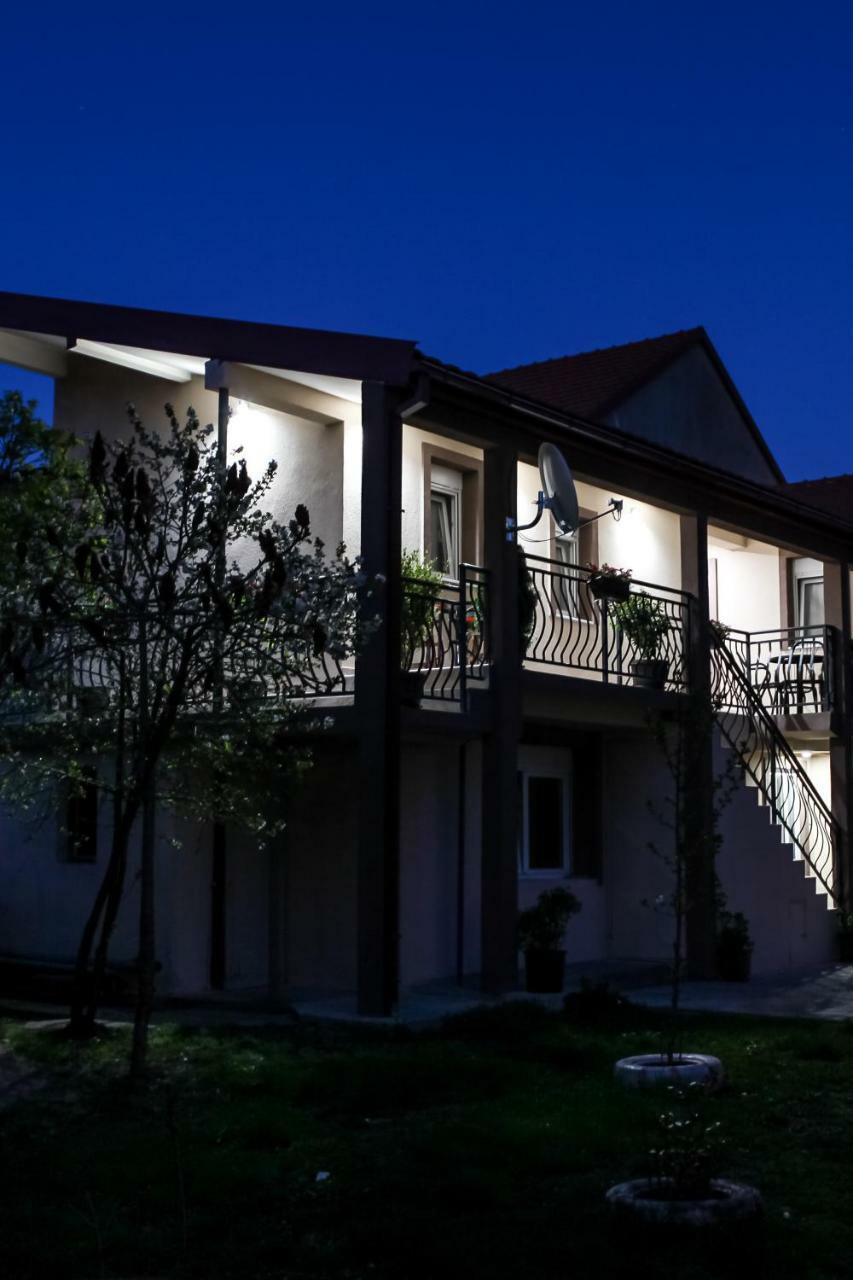 Apartman Kaca Cetinje Esterno foto